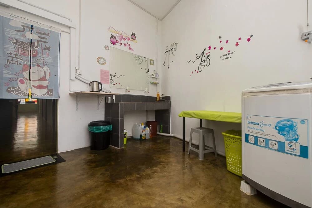 The Traveler Home by OYO Rooms - photo 14