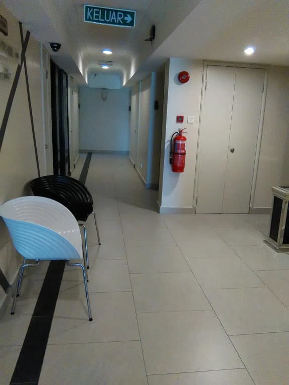 Casuarina Hotel - photo 13