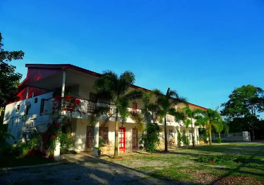 Red Door Apartments - photo 8