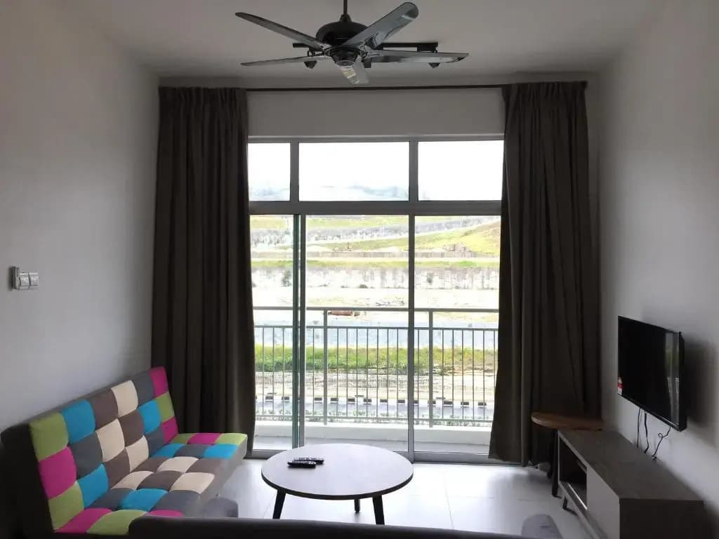 Cameron Barrington Square 1Room @ Golden Hill - photo 6