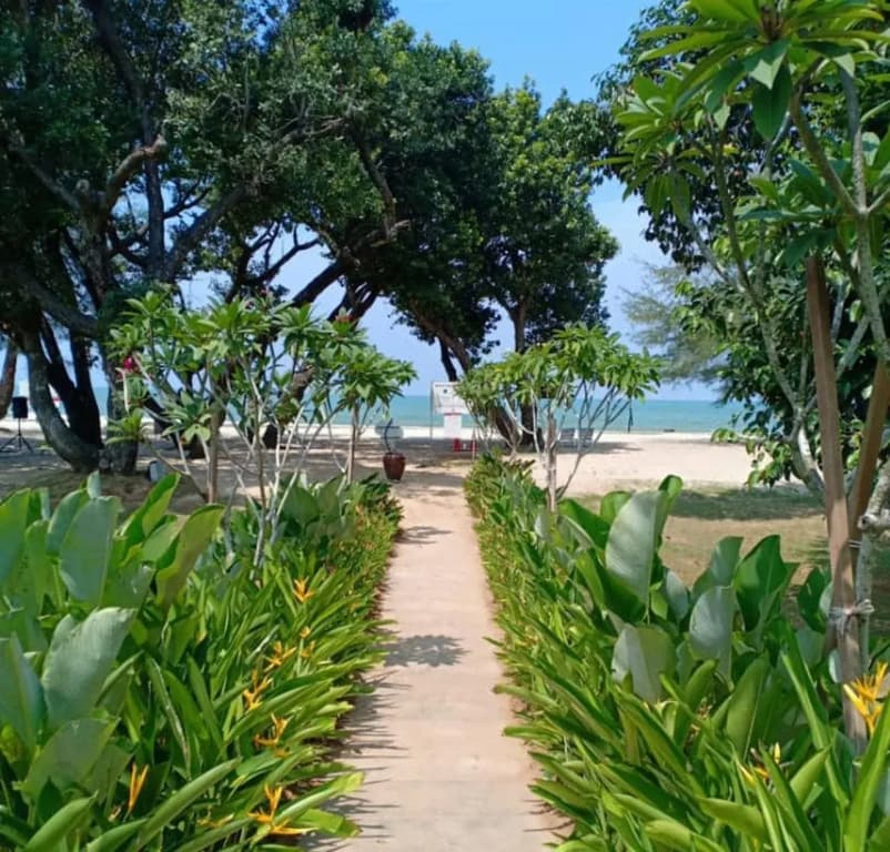 Swiss-Grand Beach Resort Kuantan - photo 19