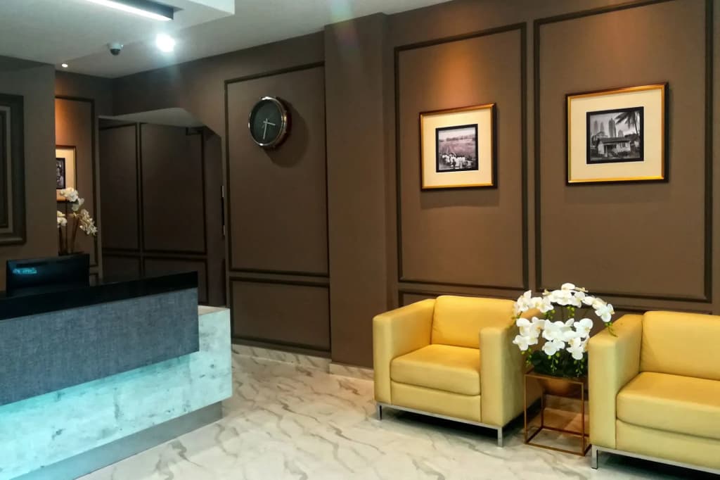The Loft Plaza Hotel - photo 2