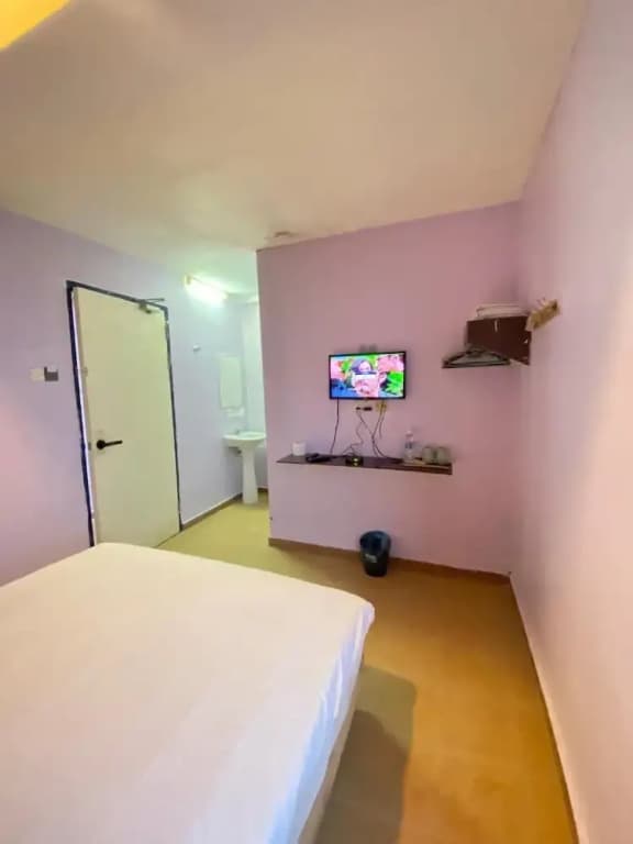 ROYAL HOTEL by MR VJ Business - photo 8