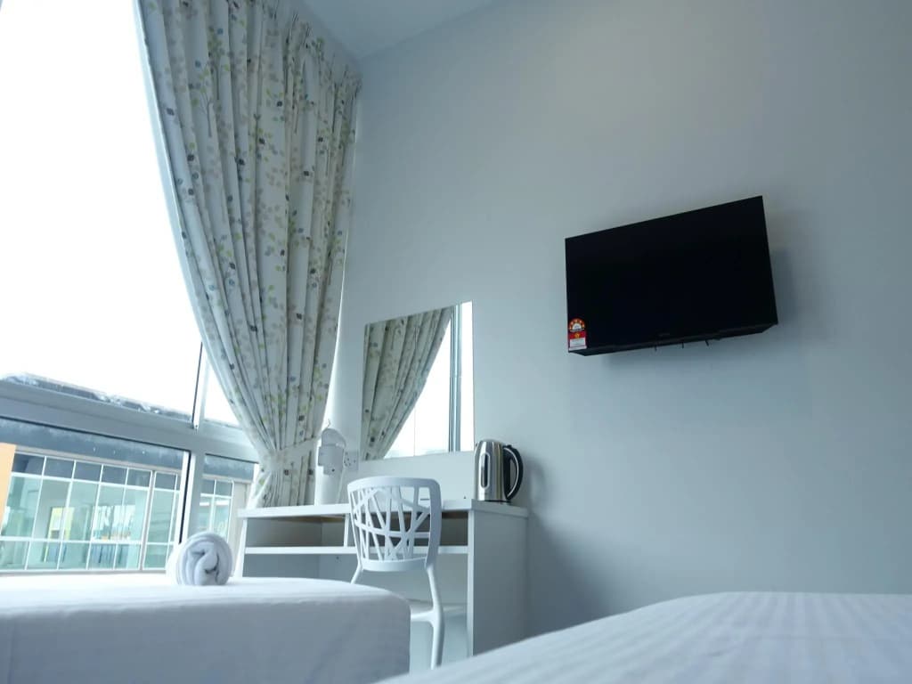 Lodge 10 Hotel - photo 6