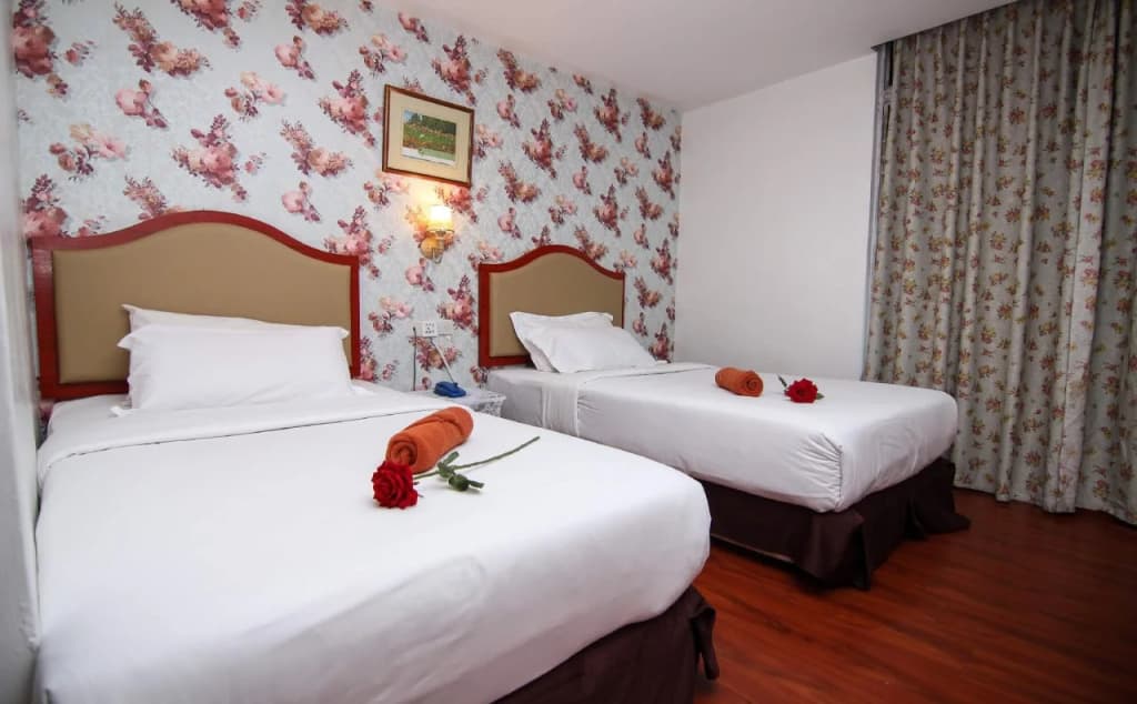 Hotel Zamburger Taman Nusa Bestari - photo 7