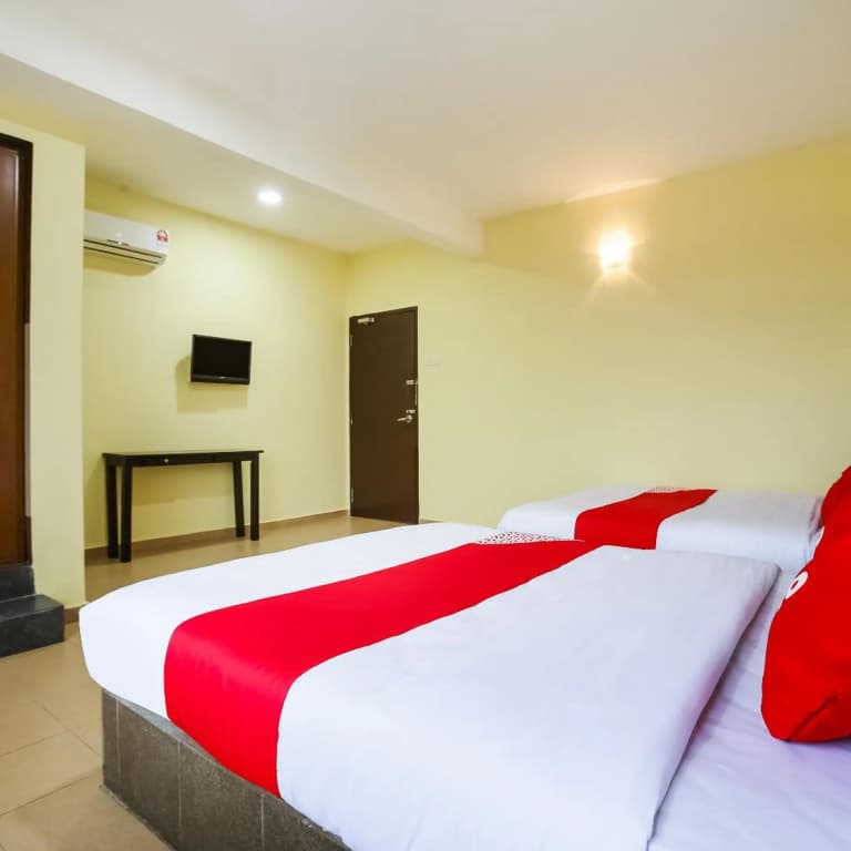 OYO 89585 Hotel Happy Inn - photo 28