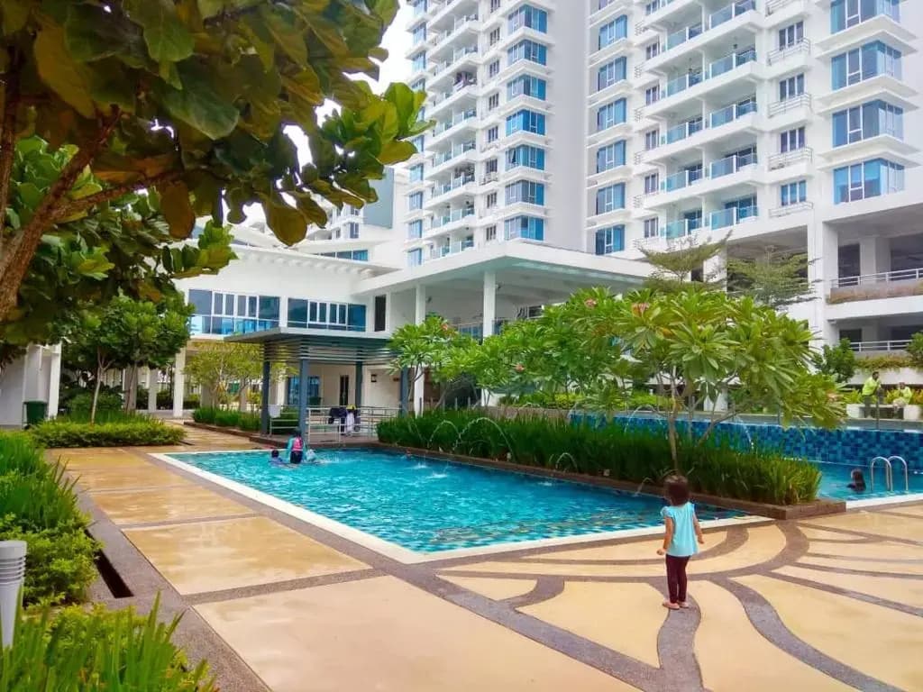 Putra 1 Pool Homestay Bandar Seri Putra - photo 2
