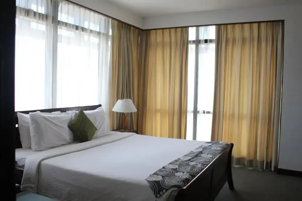 Alpha Service Suites at Times Square - photo 3
