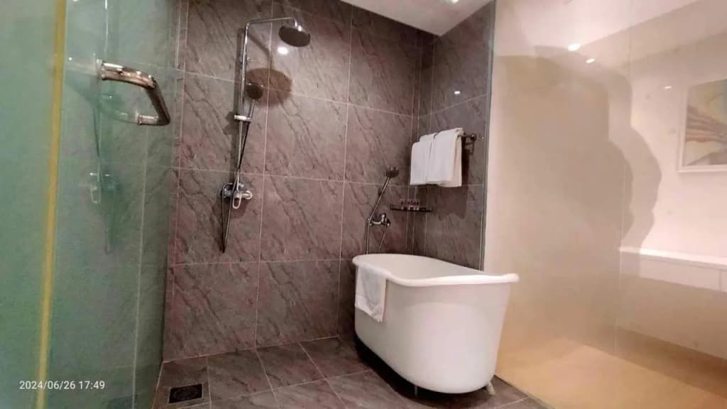 Top Holiday Hotel @ The Mines Seri Kembangan - photo 40