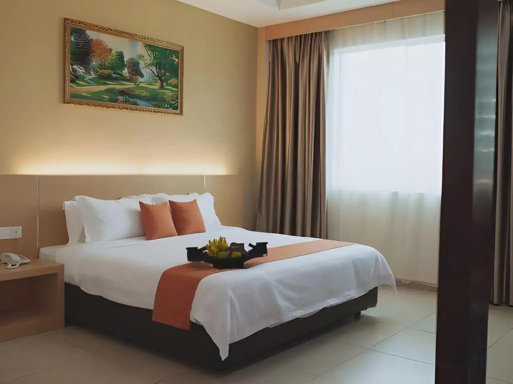 Paragon Lutong Hotel - photo 3