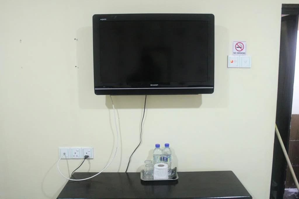 I Home Hotel - photo 4