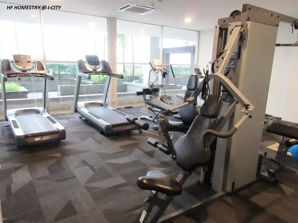 OYO 763 Tazara Hotel - photo 17