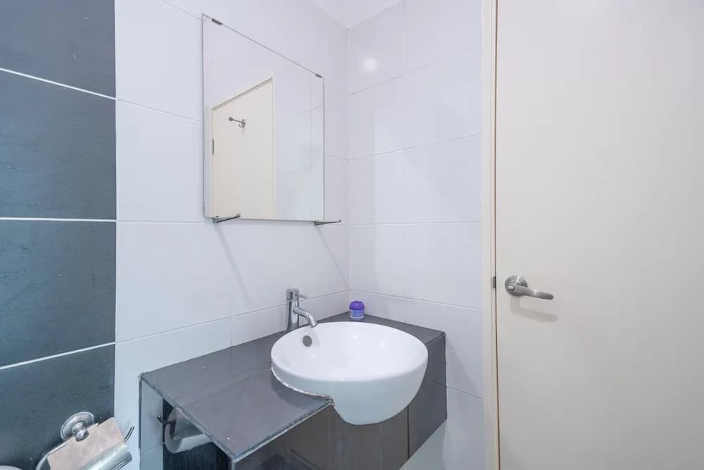 OYO Home 89736 Unbelievable 2br 1medini - photo 28