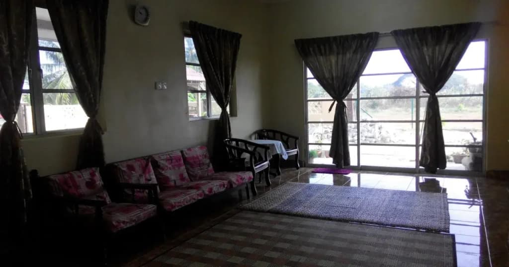 Anggerik Villa Guest House - photo 3