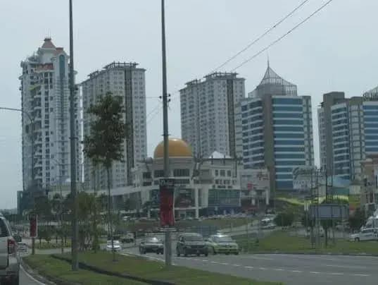 Borneo Holiday Homes @ 1Borneo Tower B Condominium - photo 5