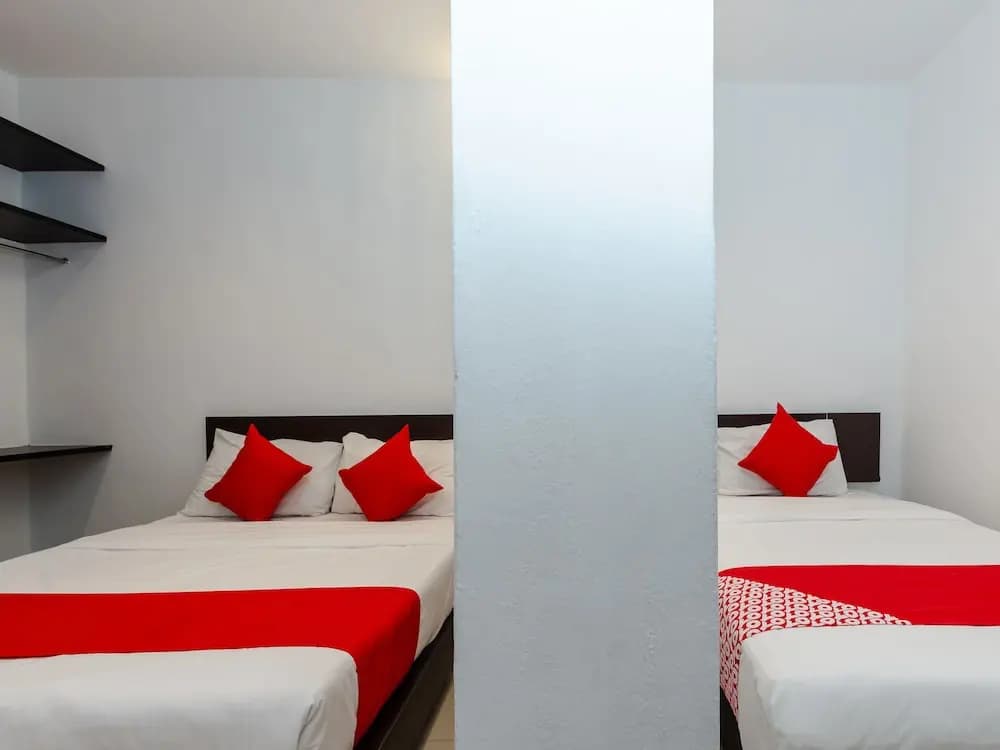 Hollitel Hotel Melaka by OYO Rooms - photo 5