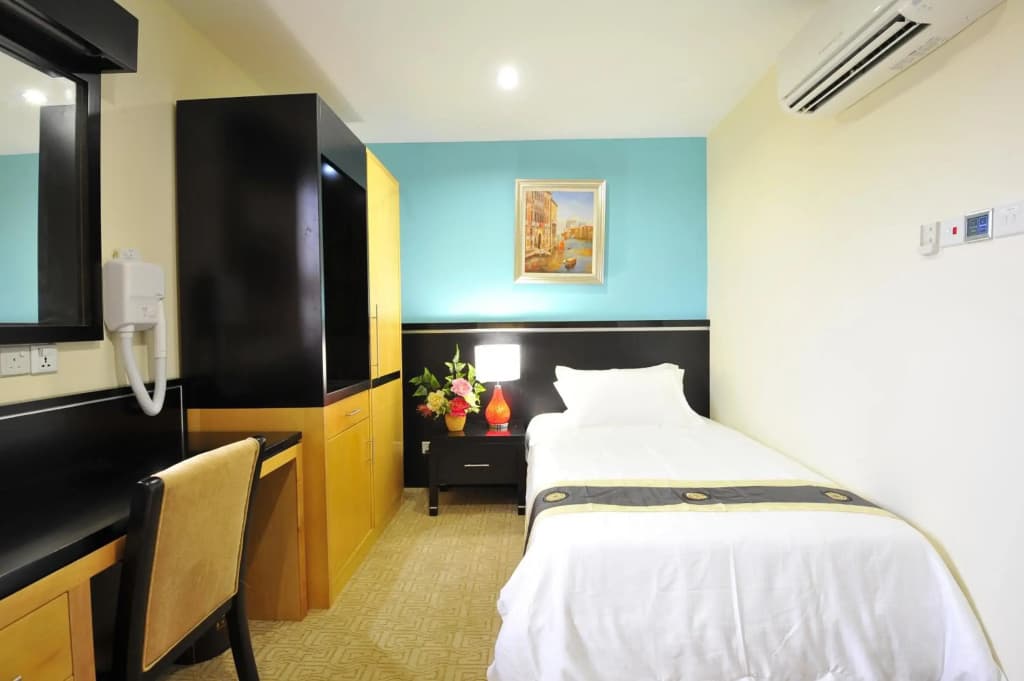 Hallmark View Hotel - photo 4