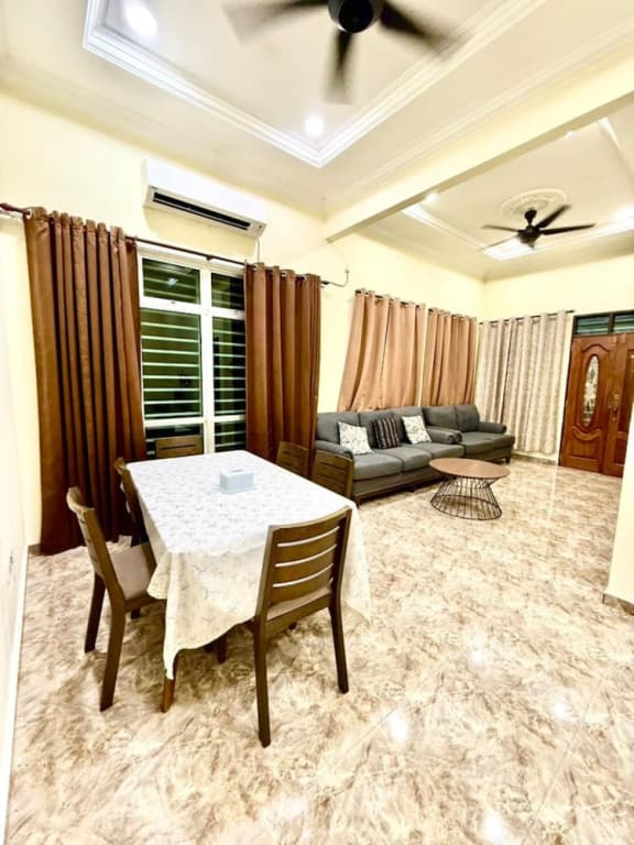 Homestay Selesa KPB Guest House - photo 14