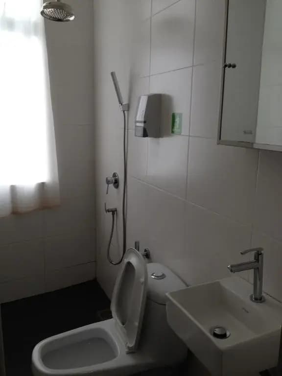 White House Cubical Hotel - photo 8