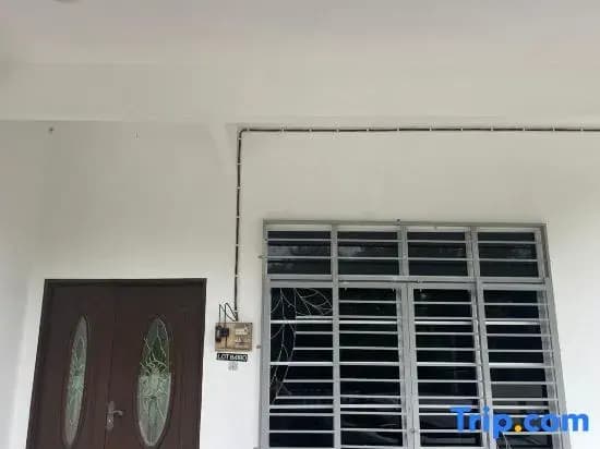 Sri Danna Home 2 (4R 3BR) 3R Airconditioned Spacious & Peaceful - photo 3