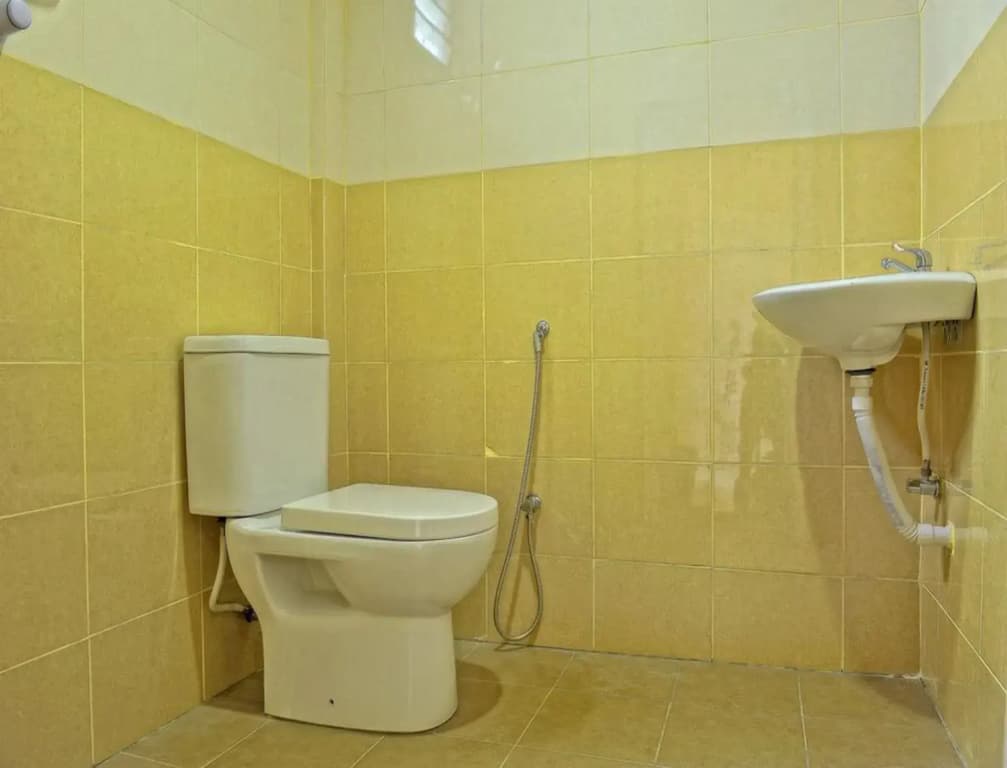 Penarak Bamboo Beach Motel - photo 8
