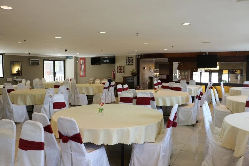 Eagle Bay Hotel - photo 14