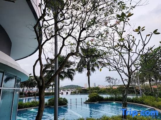 Putrajaya Dwiputra 6 Plus 1 PAX Fully Air-Con - photo 2