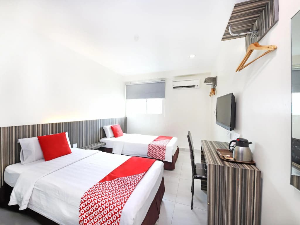 OYO 335 Sunrise Golden Hotel - photo 3