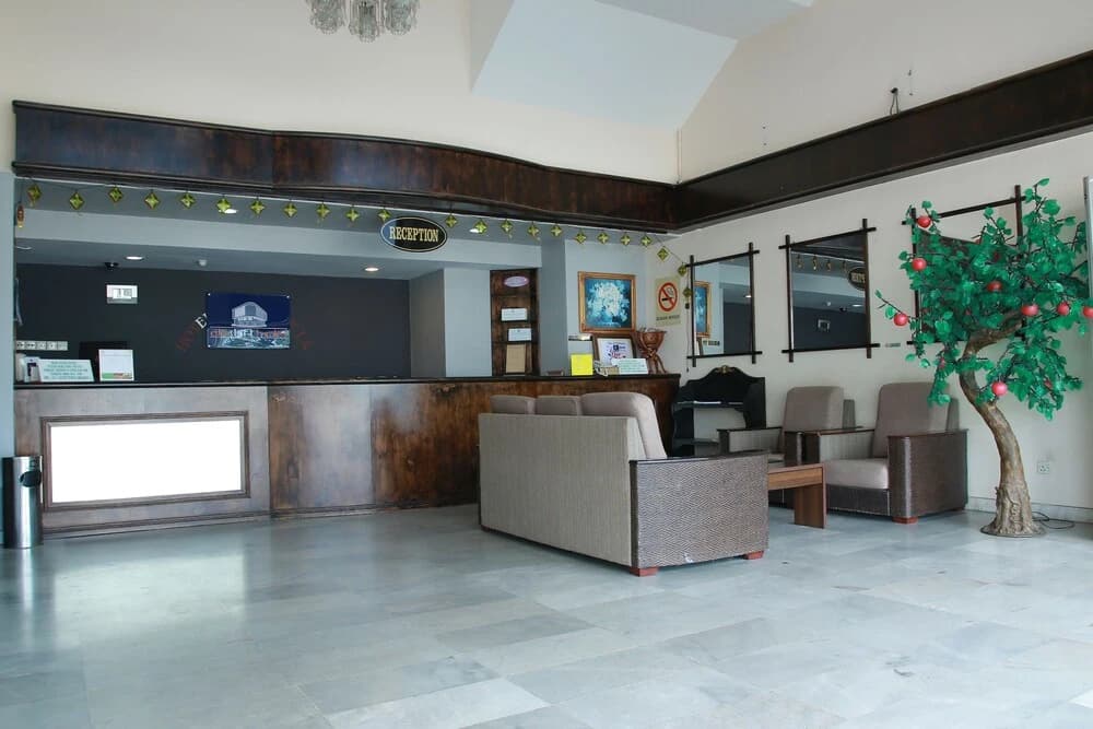 DE LA Hotel - photo 2