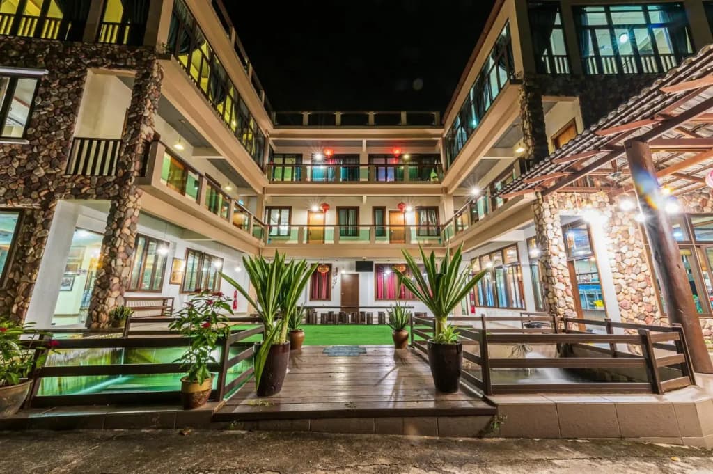 Bentong Eco Wellness Resort 14Room 69Pax by Verano Homestay - photo 1