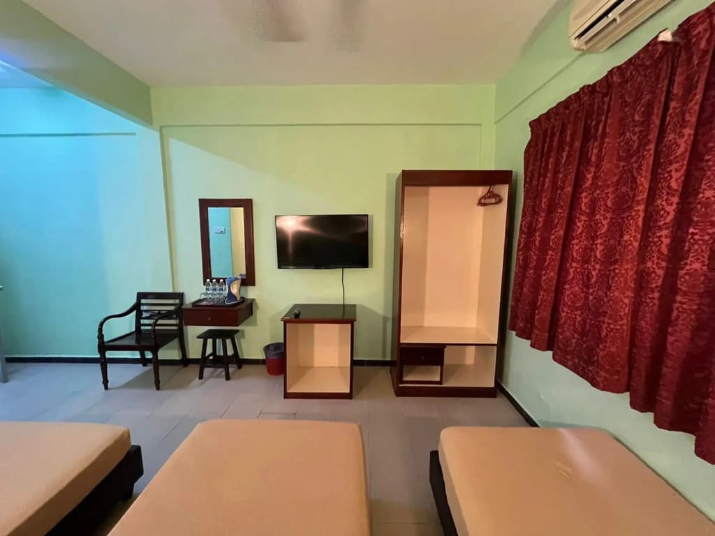 Collection O Analisa Beach Resort - photo 3
