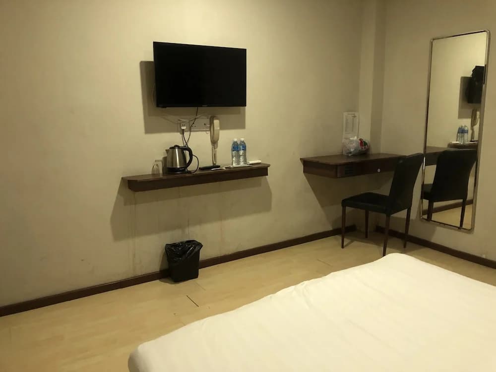 OYO 90668 Joy Inn - photo 6
