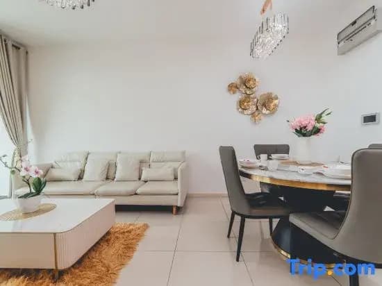 Macrolink Medini Starry Stay 3BR 5pax Legoland - photo 1
