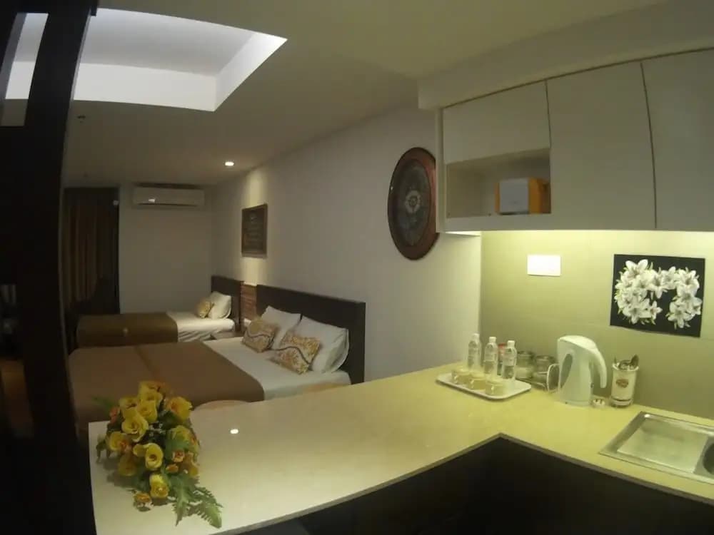 Cyber Studio Apartment - photo 15
