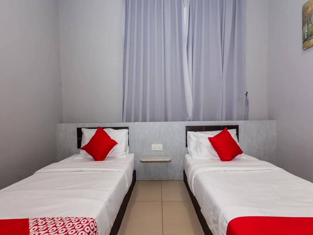Ho Hotel by OYO Rooms - photo 6
