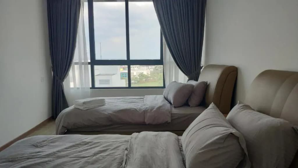 Waterfront (E) 3BR+3Bath+8 Persons+ Wifi+Parking - photo 4
