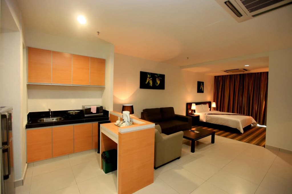 Merdeka Suites Hotel - photo 15