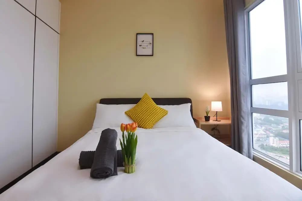 Cozy 1BR Suite at Tritower Steps to JB CIQ - photo 4