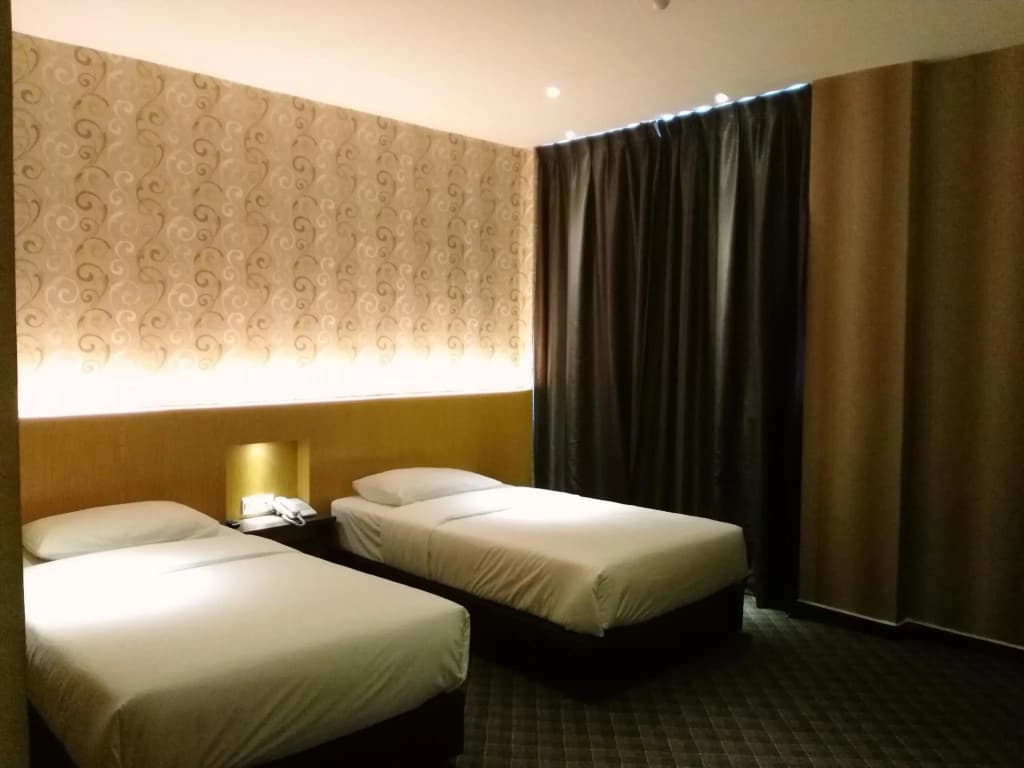 Grand Ct Hotel - photo 1