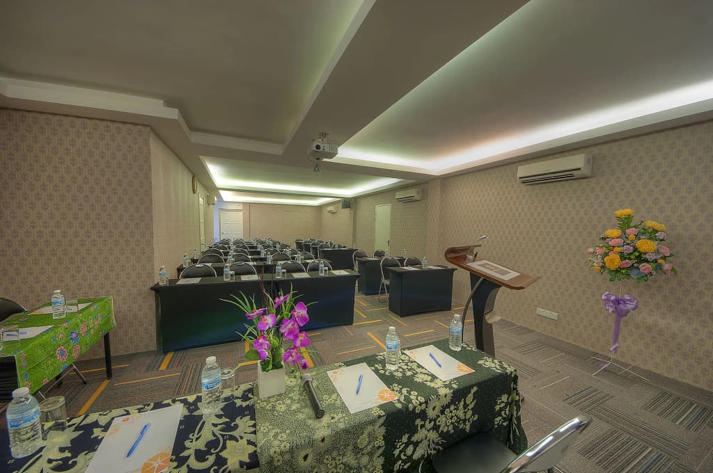Arenaa Batik Boutique Hotel - photo 13