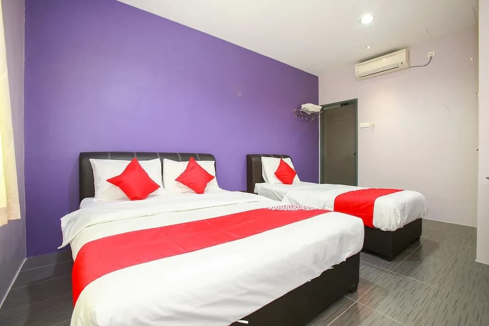 De Hotel by OYO Rooms - photo 4
