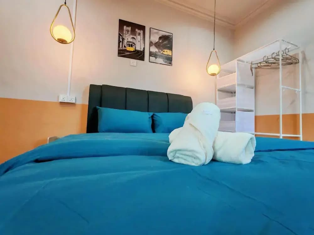 Comfy Tok Sira Home Kuantan 5 BR - photo 2