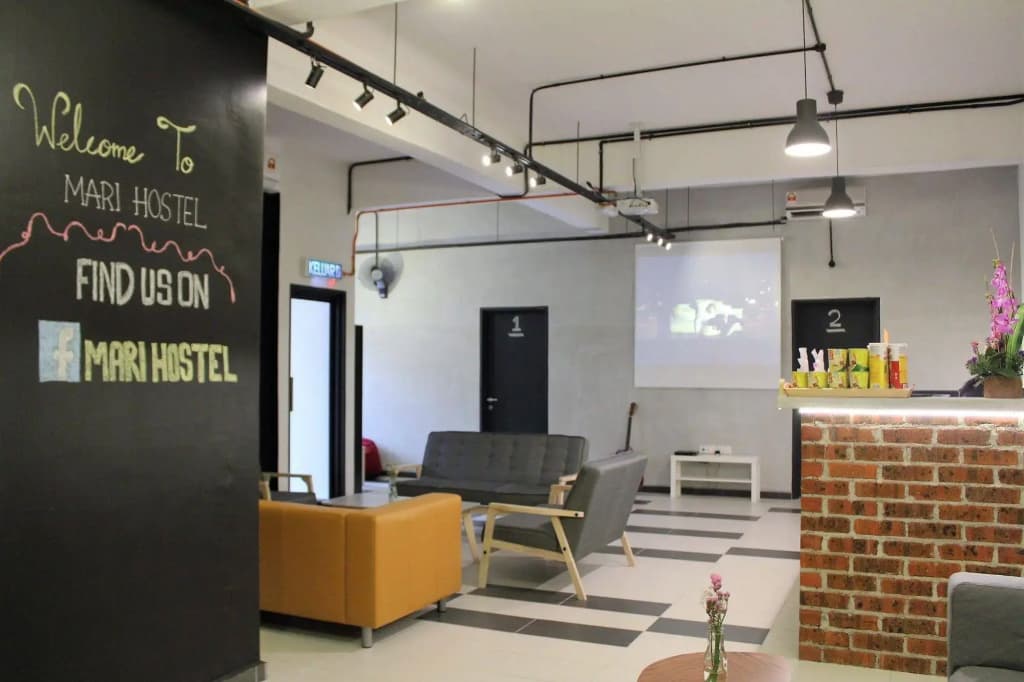 Mari Hostel - photo 2