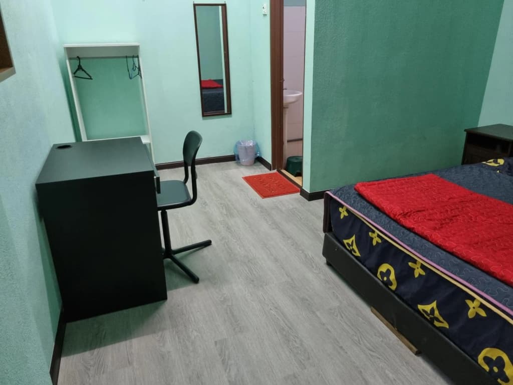 E.R. Budget Inn - photo 3