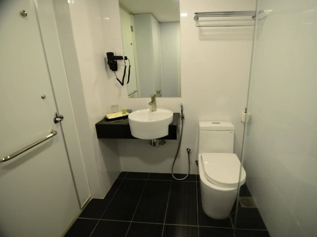 Mornington Hotel Sitiawan - photo 8