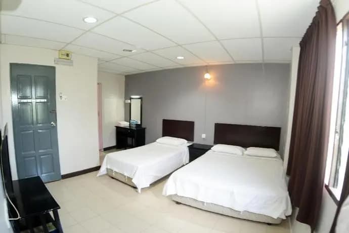 Poly Star Hotel - photo 1