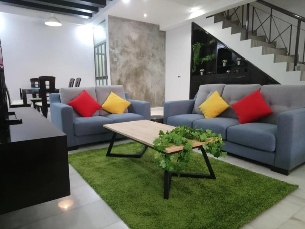 Big Family Friends Guesthouse 16pax, Legoland Bukit Indah - photo 11