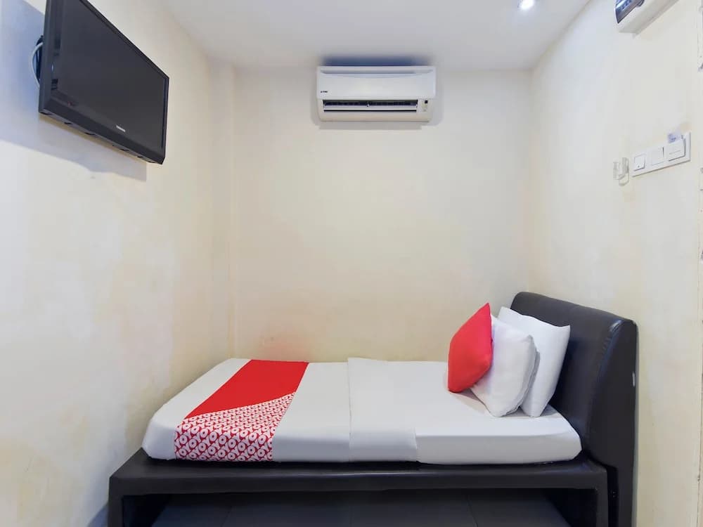 OYO 124 Hotel Seniman Sentul - photo 3