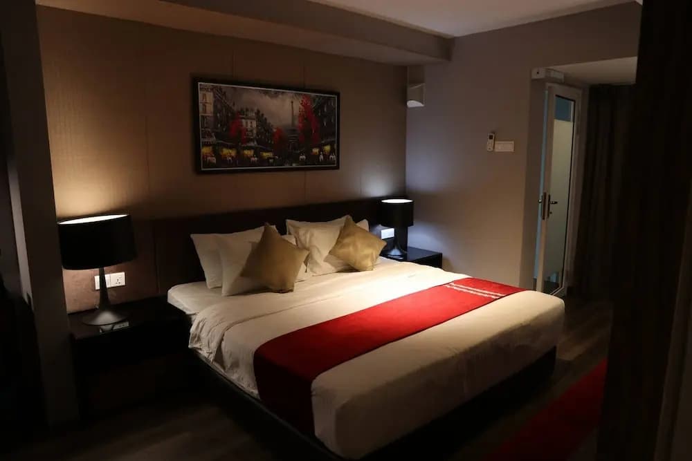 Urbano Luxury Homestay - photo 3