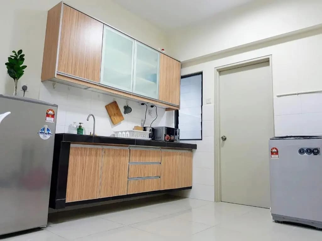 Puchong Setiawalk 8-12 pax 5min LRT Cozy Apartment - photo 6